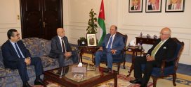 رئيس مجلس النواب يلتقي رئيس الوزراء الأردني